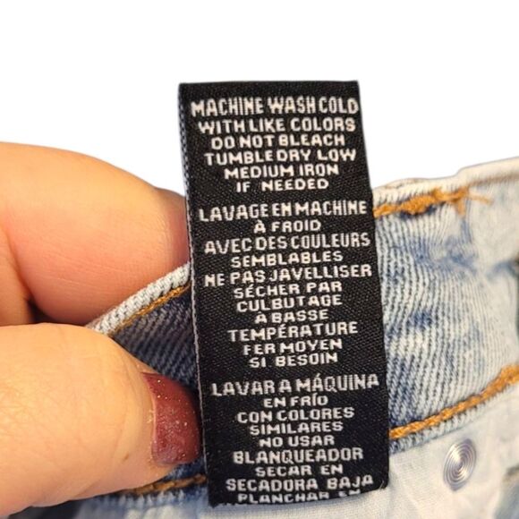 Celebrity Pink Women's Light Wash High Waisted Distressed Denim Shorts Sz 11/30 - Picture 6 of 6